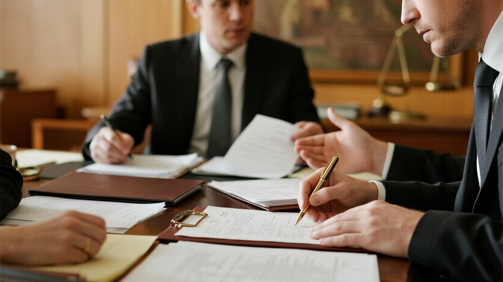 Corporate Litigation Strategies_Guide to Choosing the Best Legal Avenue